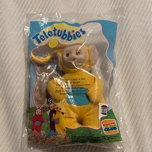 Vtg yellow Teletubbie laalaa in original wrapping Burger King toy